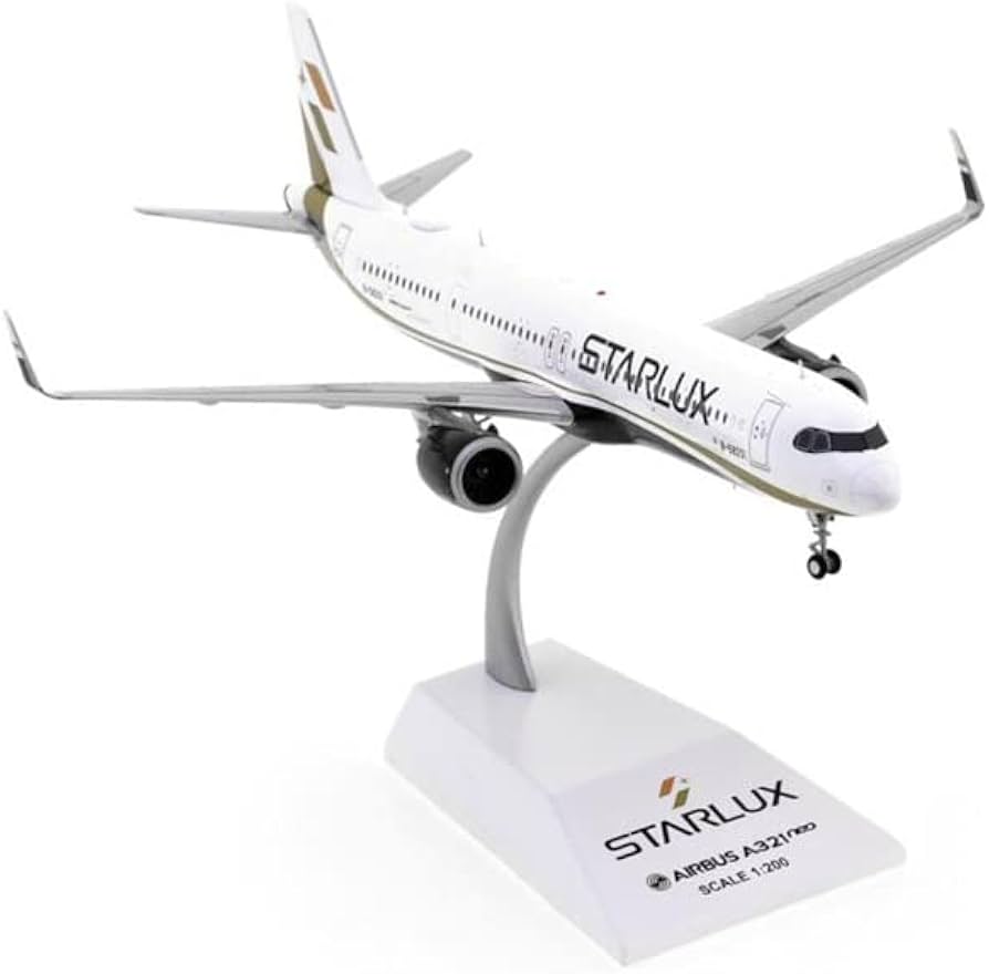 STARLUX AIRBUS A321neo 1:100 模型